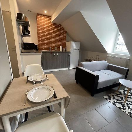Le Mansard, Atypique, Gare Et Tramway 4Min A Pied Appartement Buitenkant foto